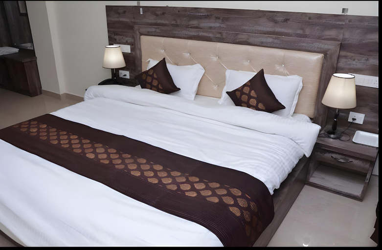 Bedroom 2, The Eden, Kangra