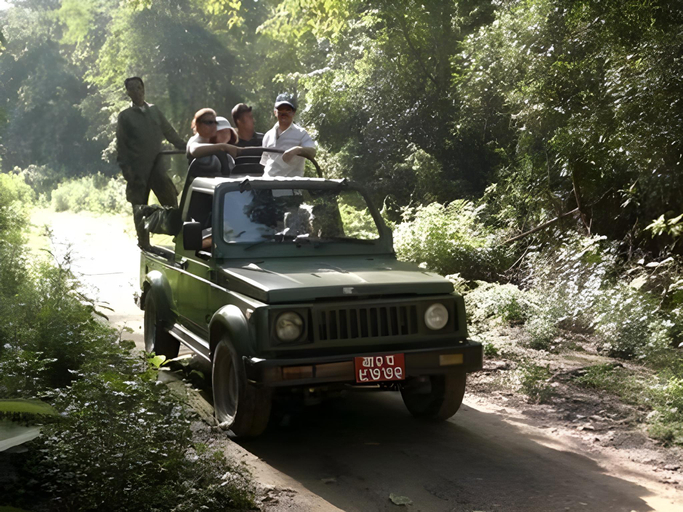 Others 5, Travellers Jungle Camp, Narayani
