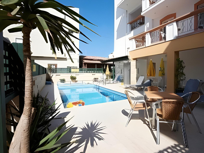 Exterior view 1, Irini Stalos Apartments, Crete