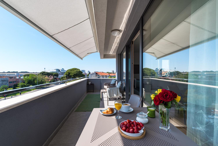 Others 2, D-Apartment - with garage and balcony, Zadar