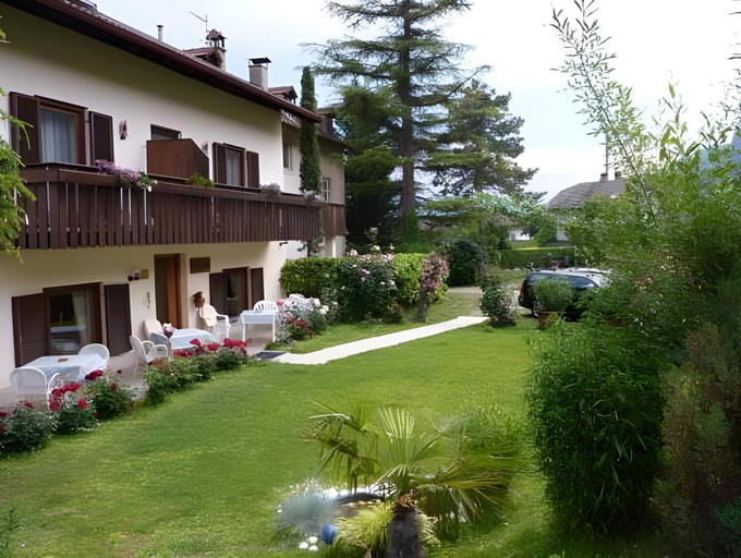 Others 5, Garni Rebhof, Bolzano
