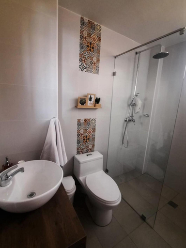 Bathroom 3, Hotel Rincon Aleman, Riobamba