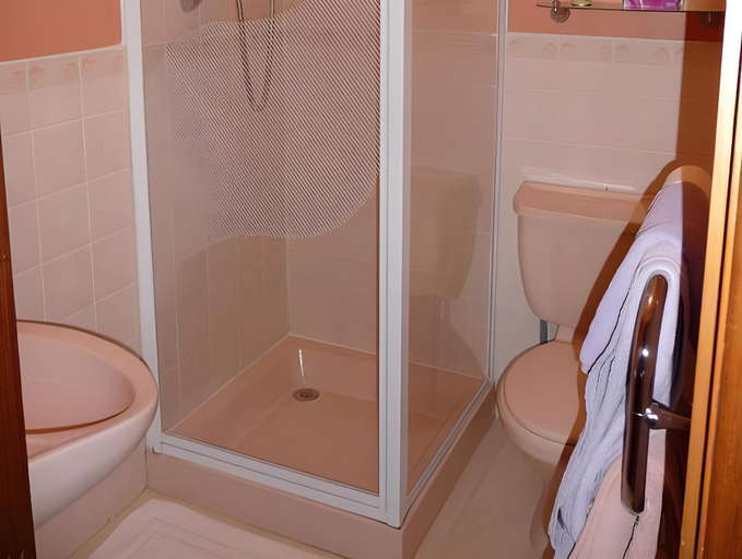 Bathroom 3, Ordieview Bed & Breakfast, Perthshire and Kinross