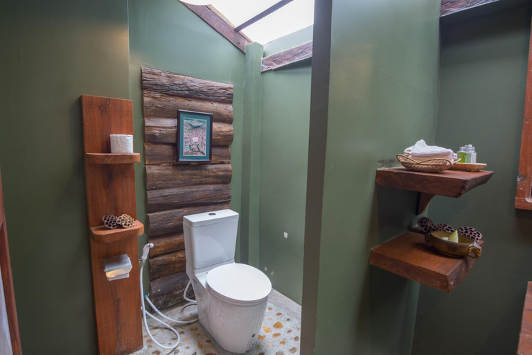 Bathroom 4, Bong Thom Forest Lodge, Banteay Srei