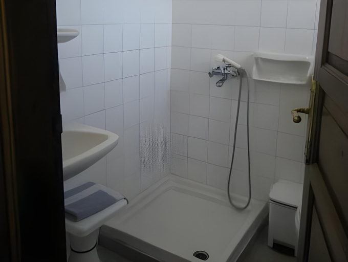Bathroom 3, Hotel Anelli, Thessaly
