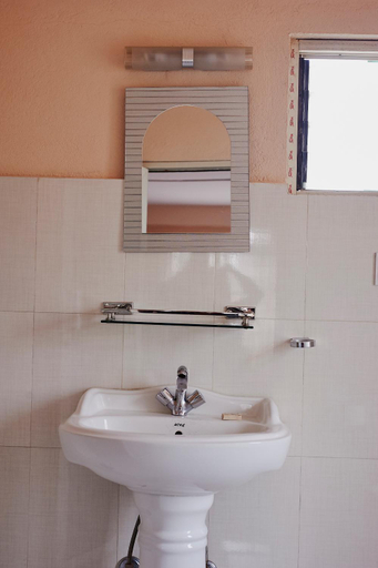 Bathroom 3, Bodhi Guest House, Bagmati
