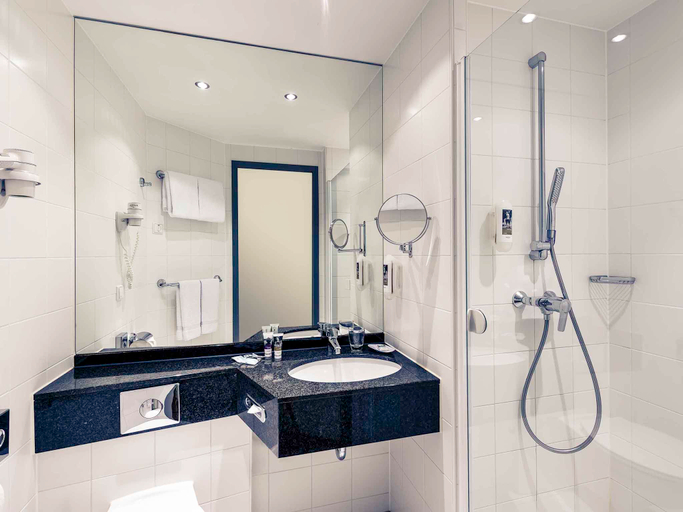Bathroom 4, Mercure Hotel Duesseldorf City Nord, Düsseldorf