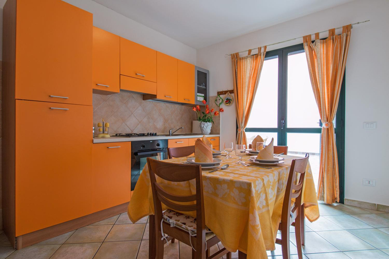 Others 5, Residenza Maria Antonia - Private Apartment, Nuoro