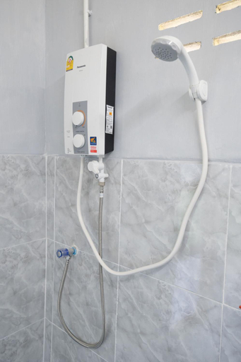 Bathroom 12
