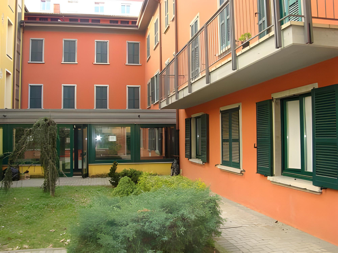 Others 4, Central Hostel BG, Bergamo