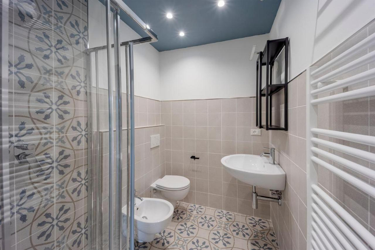 Bathroom 11