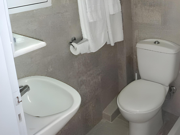 Bathroom 5, Zefyros Hotel, South Aegean