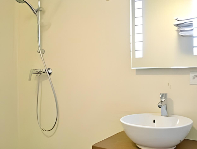 Bathroom 3, En Aparte, Corse-du-Sud