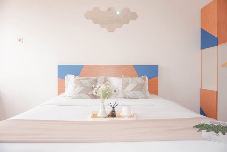 Homey Studio at Riverview Jababeka Apartment By Travelio, Cikarang