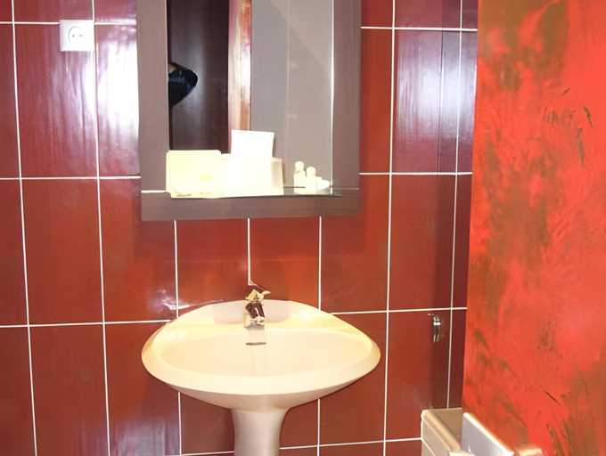 Bathroom 3, Hotel La Chaumette, Ardèche