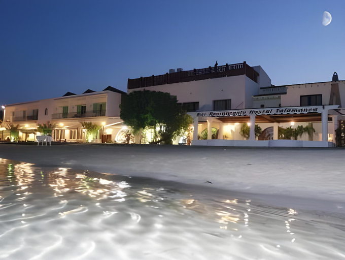 Others 2, Hostal Talamanca, Baleares