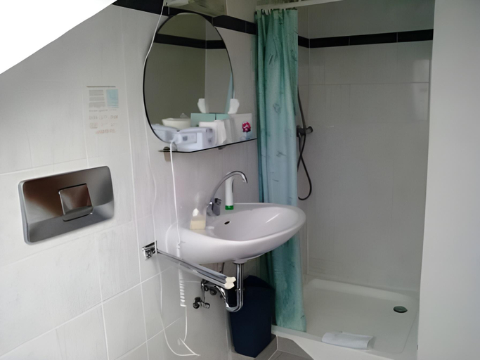 Bathroom 2, Hotel Garni am Bowenberg, Ahrweiler
