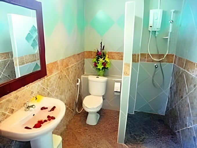 Bathroom, Thaksin Grand Home Hotel, Mueang Krabi