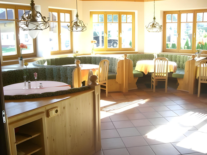 Others 3, Schladmingerhof, Liezen