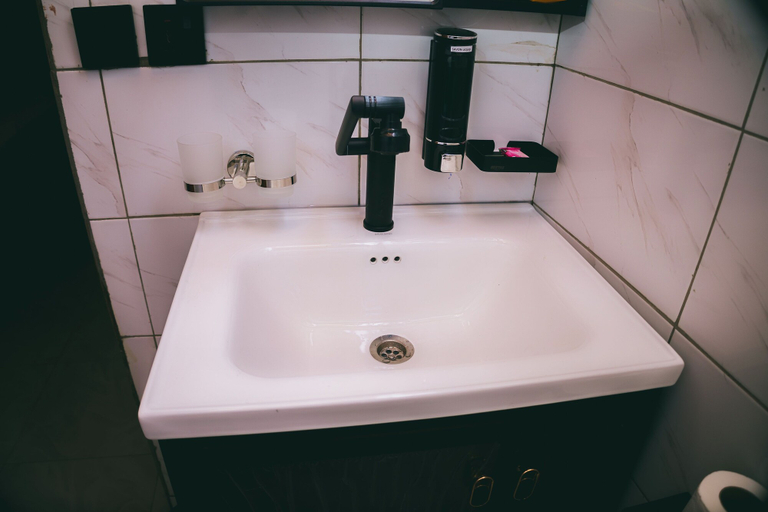 Bathroom 4, One Click Apartment, Nyarugenge