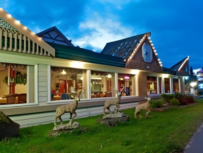 Exterior & Views
