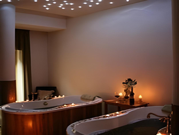 Bathroom 5, A Gere Hotel and Wine Spa, Siklósi