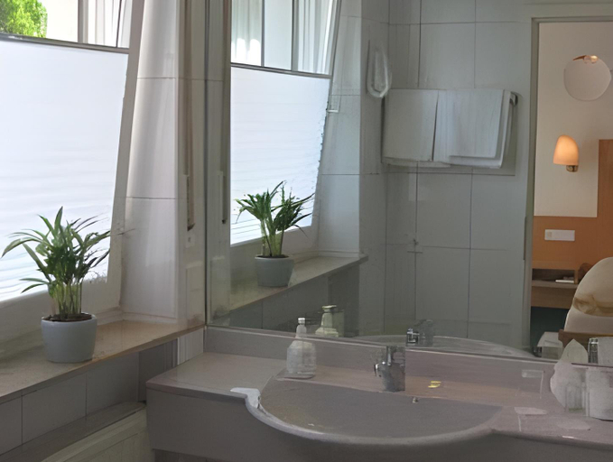 Bathroom 4, Hotel Klughardt, Nürnberg