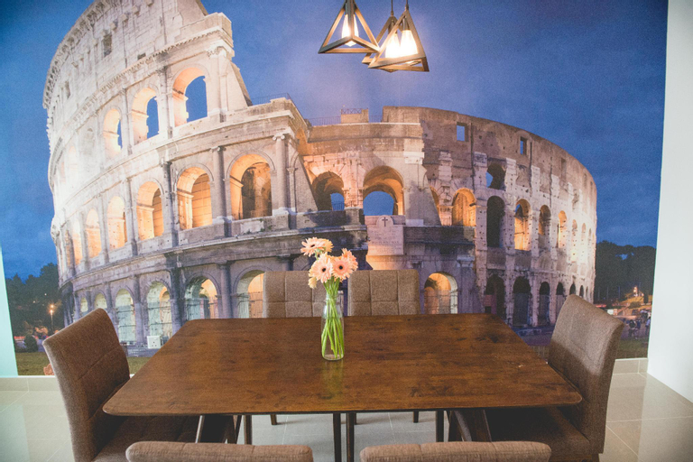 Dining Room 10