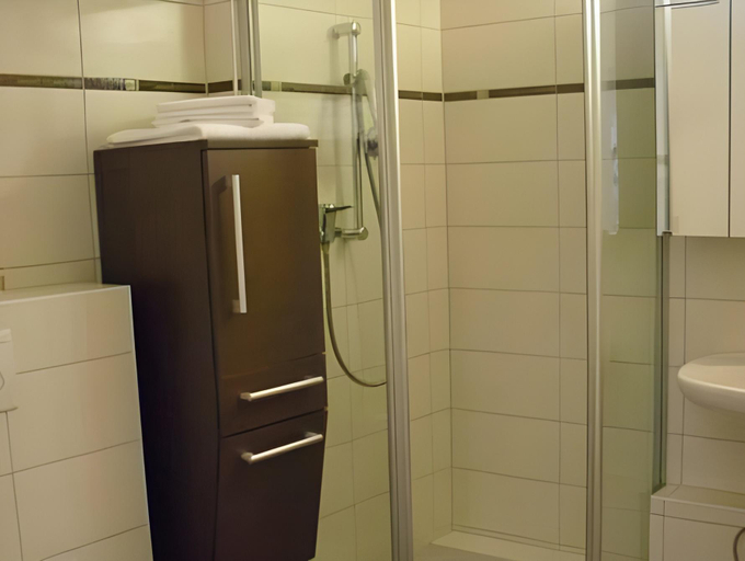 Bathroom 3, Gasthof Ginzinger, Braunau am Inn