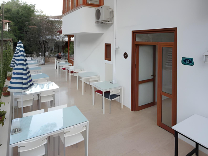 Food & Drinks 4, Ayka Hotel, Ula