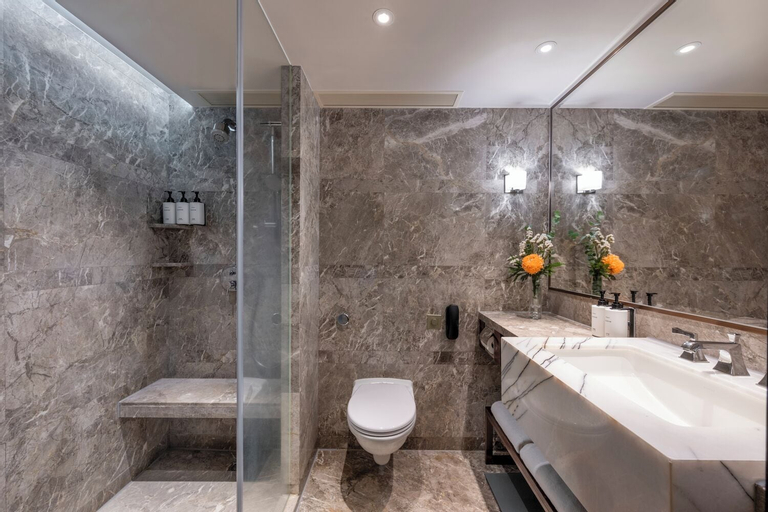 Bathroom 22