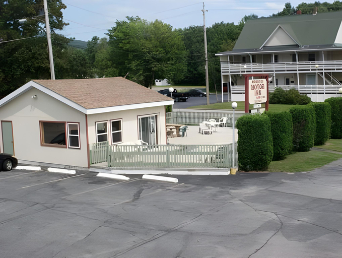 Others 3, Northern Peaks Motor Inn, Coos