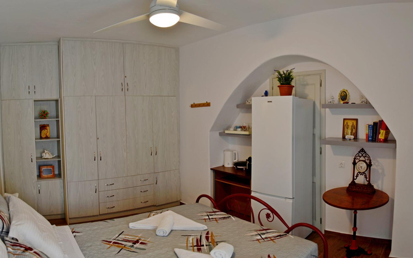 Others 3, Casa Calda 1, South Aegean