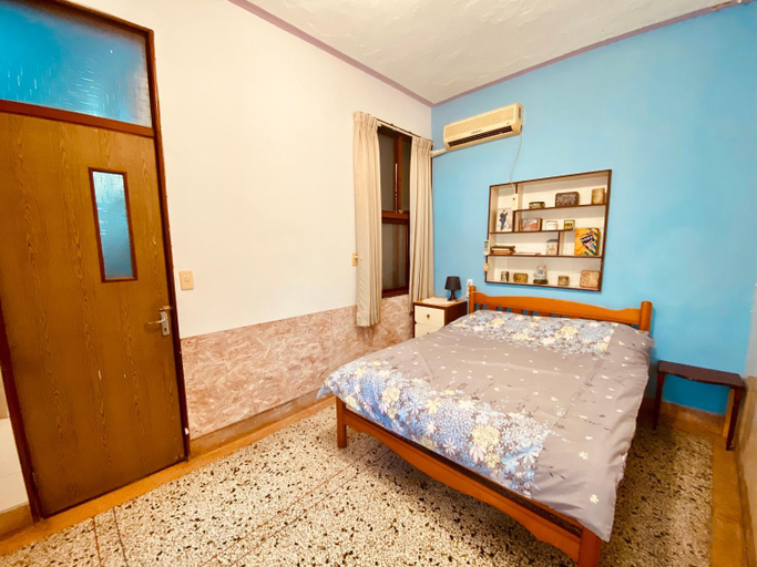 Bedroom 2, 1969 - Elixir of Love, Tainan