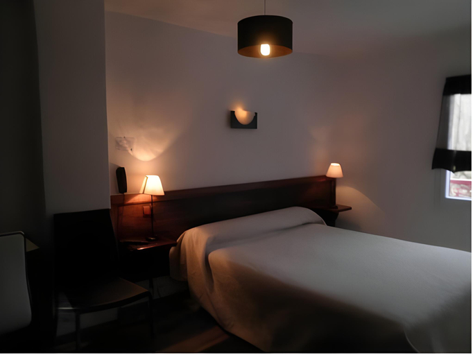 Bedroom, Hotel du Roc, Alpes-de-Haute-Provence