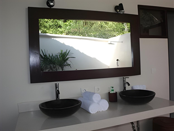 Bathroom 3, Kembali Villa Kubutambahan, Buleleng