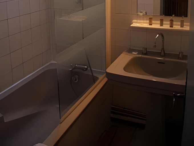 Bathroom 5, Domaine Des Bidaudieres, Indre-et-Loire