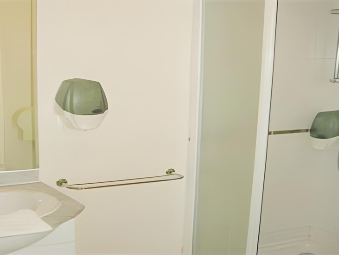 Bathroom 4, Academie Hotel Lyon, Rhône