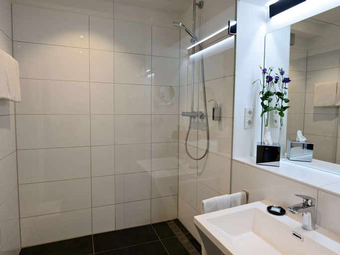 Bathroom 8