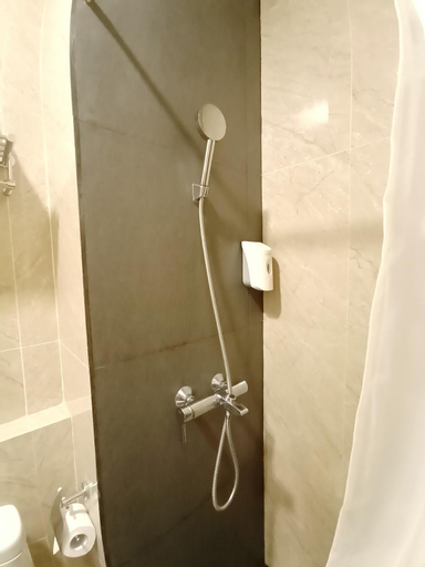 Bathroom 8