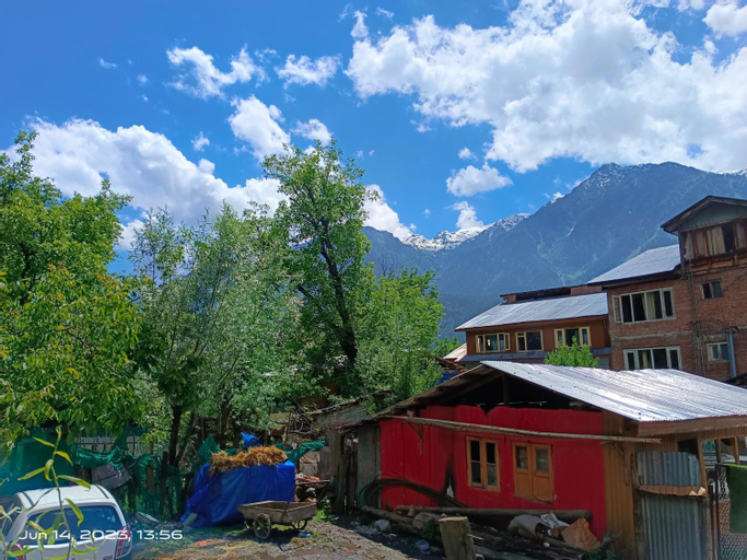 Green Street, Anantnag