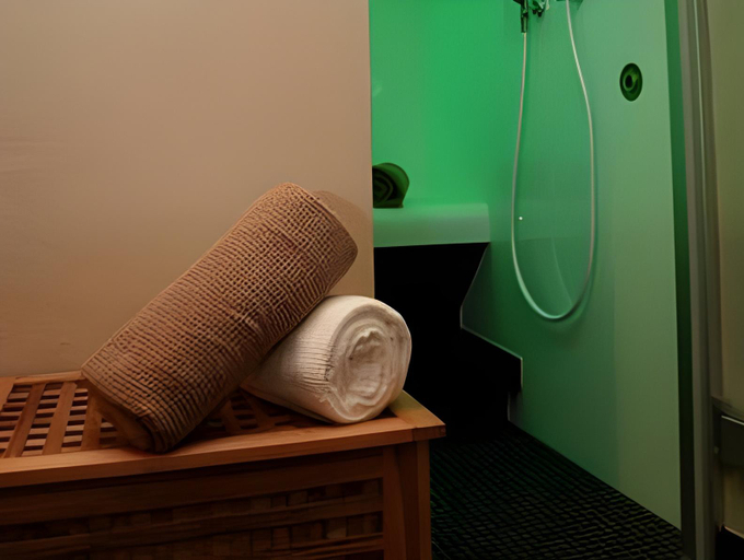 Bathroom 3, Hotel Garni Aurora, Inn