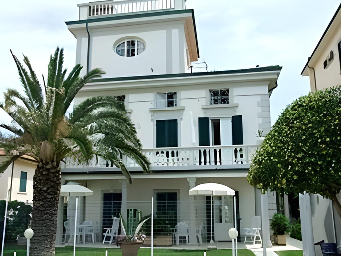 Exterior & Views 1, Residence Villa Piani, Livorno