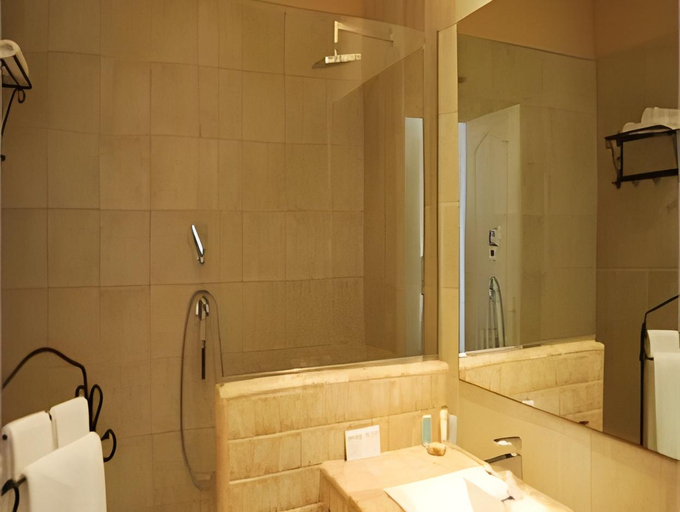 Bathroom 3, Hotel Blaumar, Girona