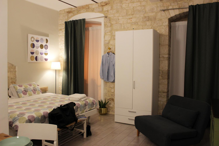 Bedroom 4, Albertario, Bari