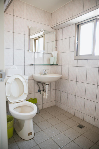 Bathroom 9