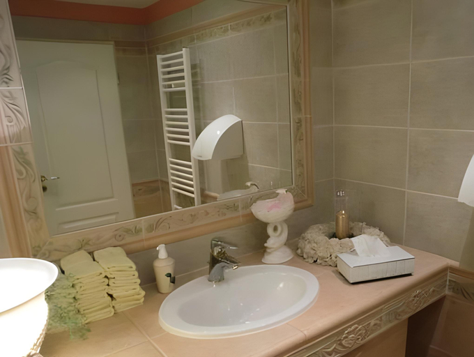 Bathroom 3, Dombacker, Marburg-Biedenkopf