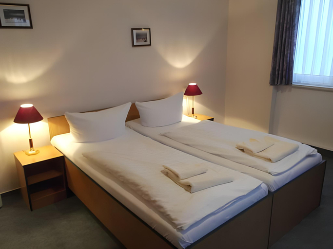 Bedroom 2, Hotel Nienhager Strand, Rostock