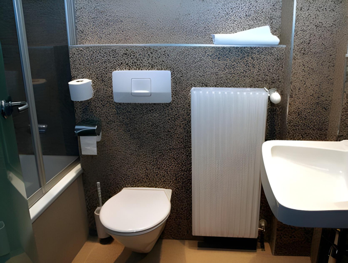 Bathroom 4, Hotel Ertl, Spittal an der Drau