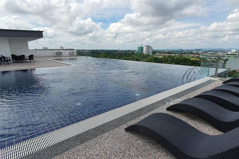 Sport & Beauty 4, Lovely Kozi Square Studio Bedroom with Pool LV5C, Kuching